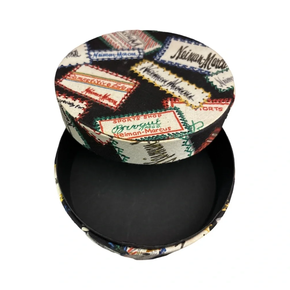 Neiman Marcus round box